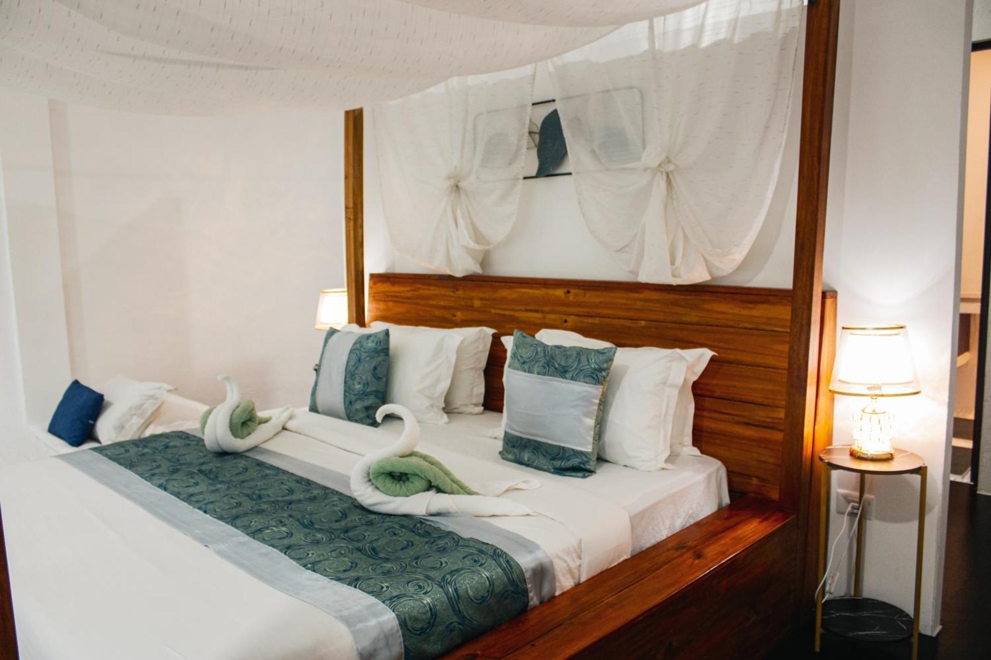 Carpe Diem Villas & Resort Puerto Princesa Екстер'єр фото